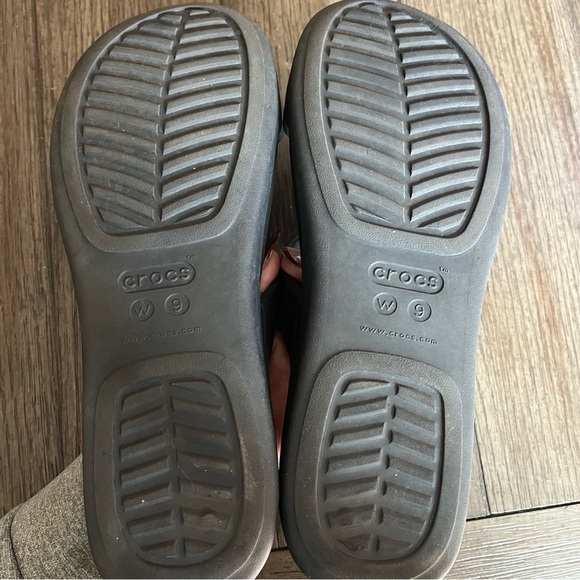 Silver accent black crocs - Picture 2 of 5